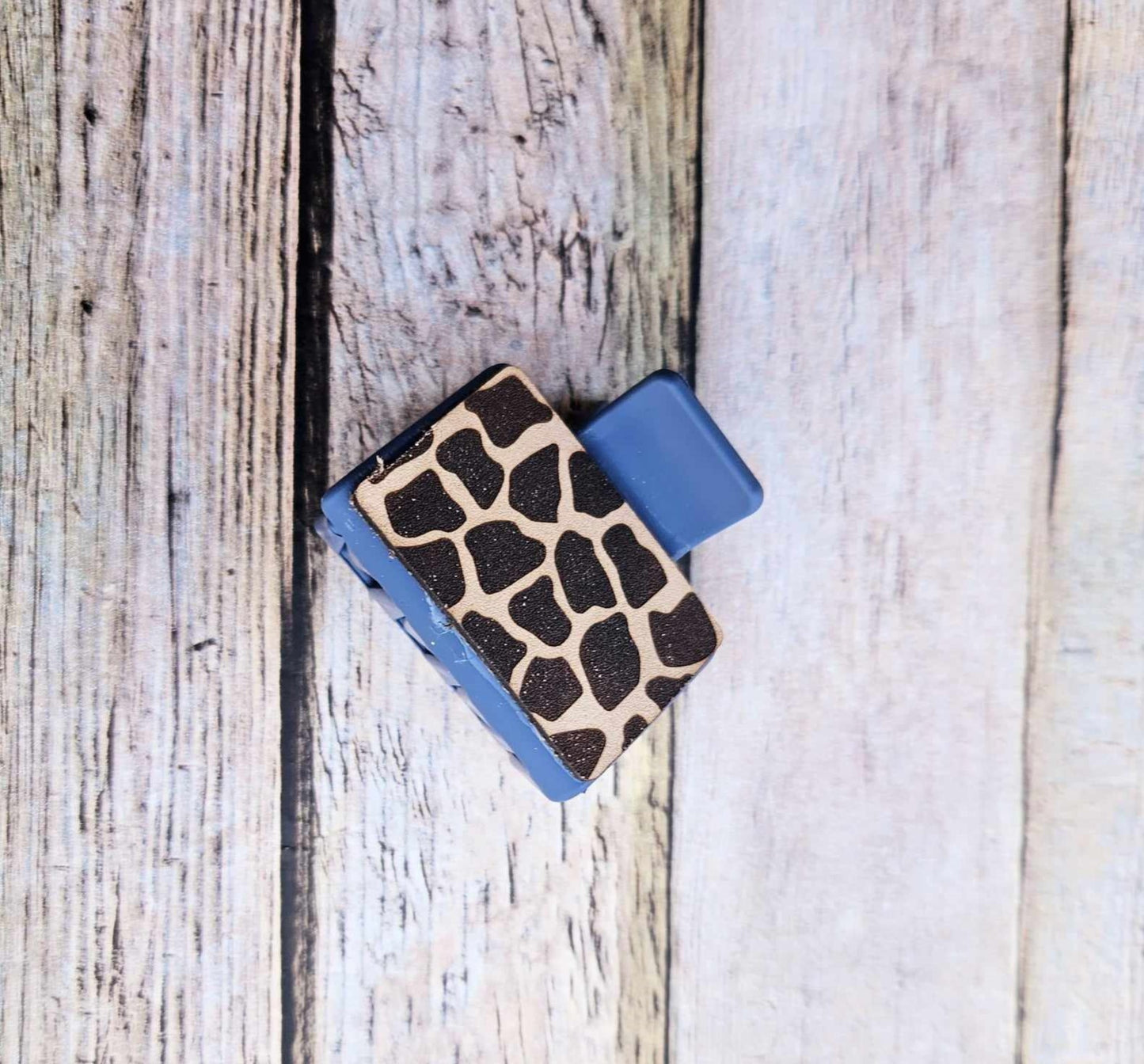 laser burned claw, animal print claw, small claw, colorful claw, hair accessories, tiger print, snake print, leopard print, giraffe print, cow print