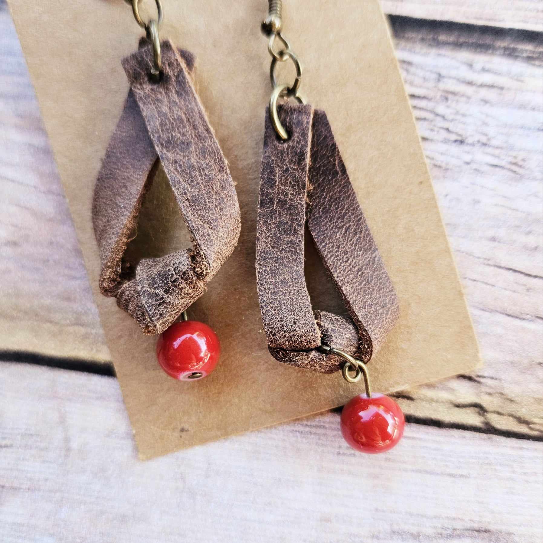 jewelry  western jewelry  southwest jewelry  vintage jewelry  beaded jewelry  handmade jewelry  leather jewelry  handmade leather jewelry