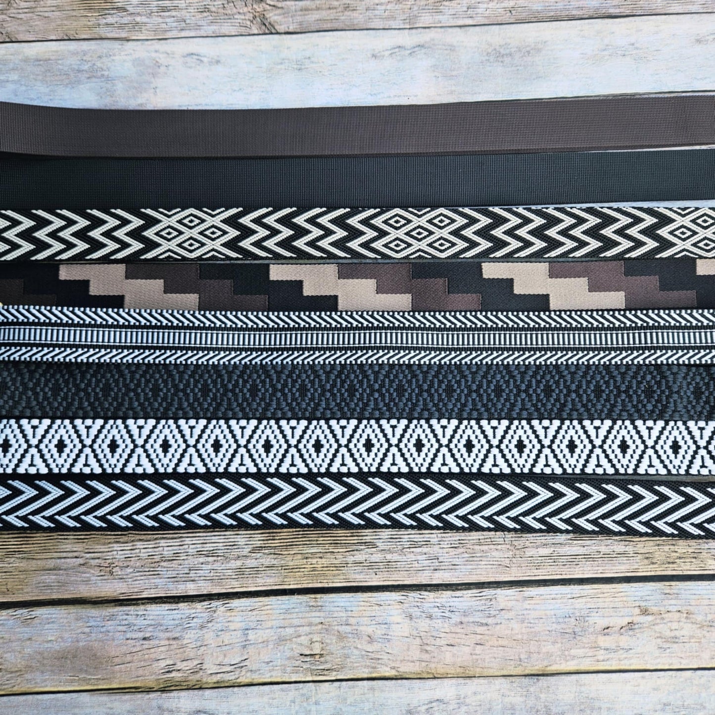 Linnie’s Paisley White Leather Conceal Carry Crossbody